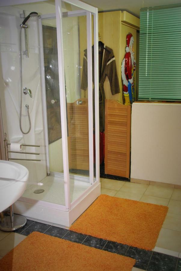 Apartment Heidi Oberasbach Esterno foto